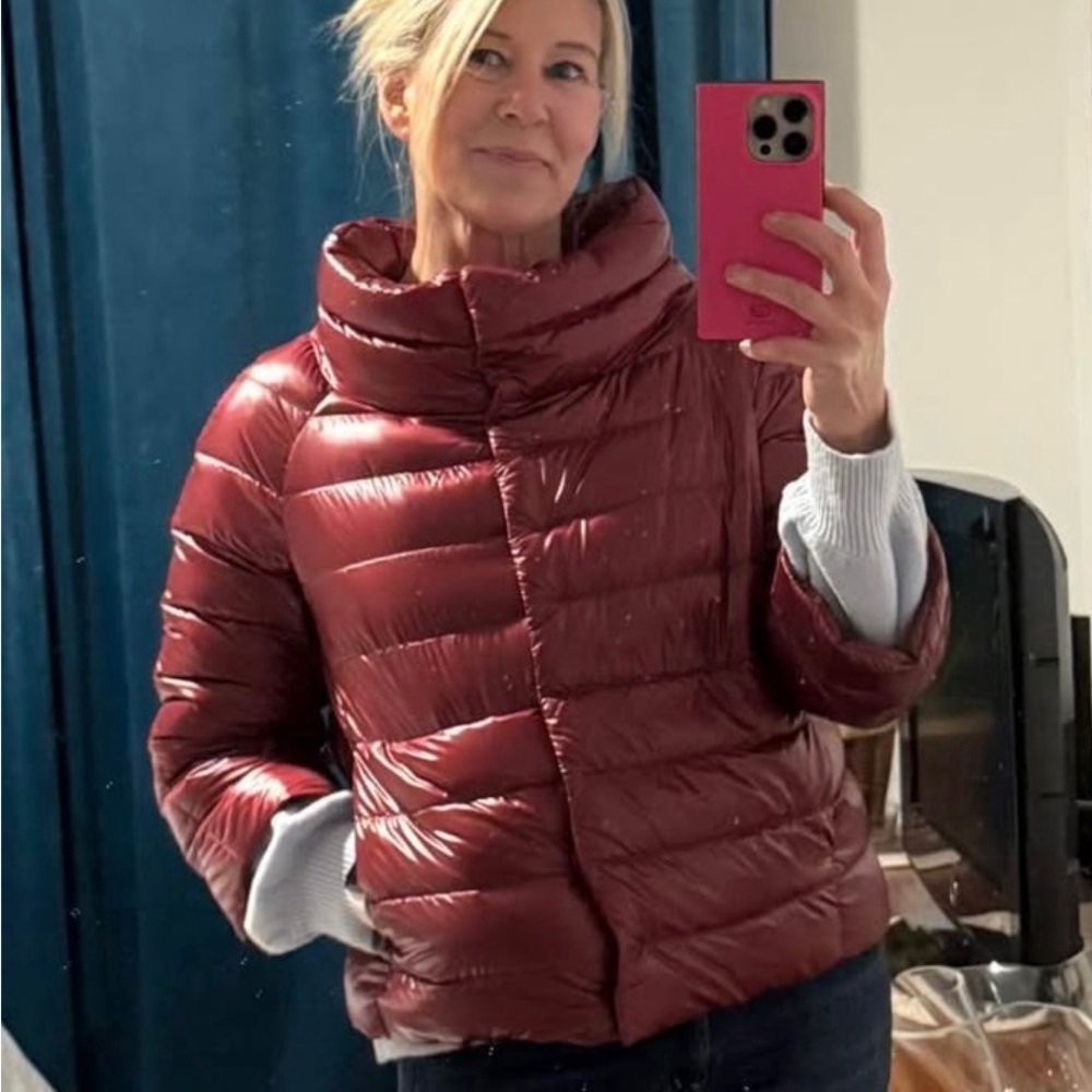 Herno Sofia Iconic Down Cropped Puffet Jacket Nwt - image 1